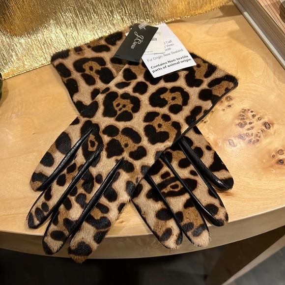 J. Crew Accessories - NWT J Crew Gloves - Size M